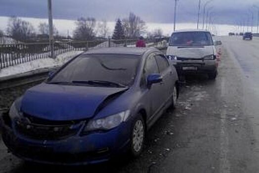 В Соколе в массовом ДТП пострадали три человека