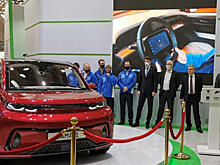 «КамАЗ» презентовал первый полноценный электромобиль. Его сравнили с «Окой»