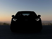 Toyota показала первую фотографию абсолютно новой Camry