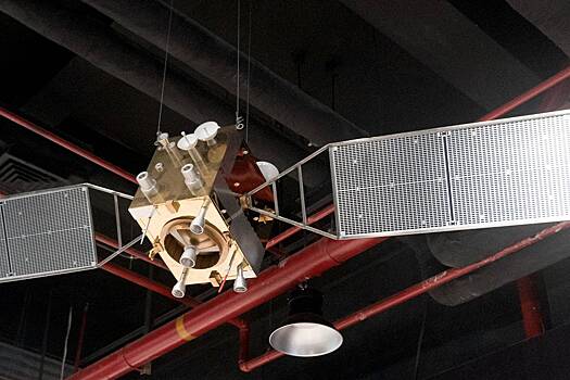 Китайский спутник Tiandu-1 вывели на резонансную орбиту Земли и Луны
