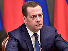 Медведев заявил о последствиях для мировой торговли из-за пошлин Трампа