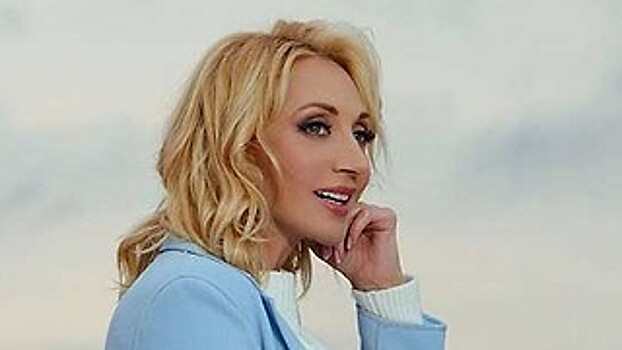Новый стиль: Кристина Орбакайте стала выглядеть ровесницей младшего сына