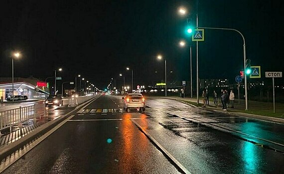 Поехал на красный, отвлёкшись на телефон: под Калининградом сбили мужчину на «зебре»