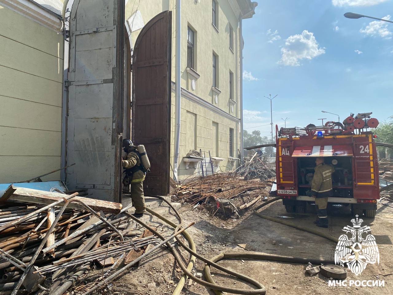 Во время ремонта в ДК «Металлург» в Новотроицке произошел пожар