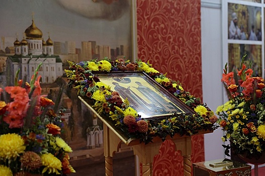 В Ростове на выставке &laquo;Дон православный&raquo; представлена икона с мощами святых Петра и Февронии