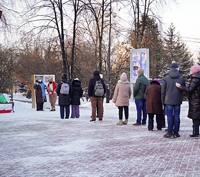 В Челябинске разобрали еду из золотого холодильника