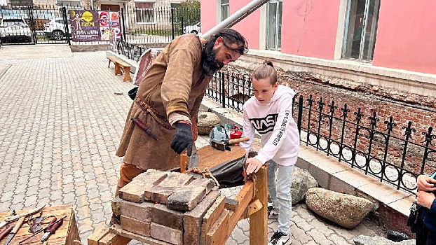 Благовещенцев приглашают на «Ночь в музее», мюзикл и автобусную экскурсию