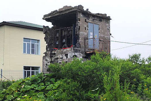 На Сахалине закрыли внутреннюю акваторию морского терминала Северо-Курильск