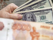 Рублю спрогнозировали резкое ослабление к доллару