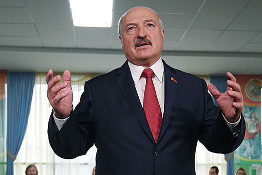 Лукашенко рассчитывает на ослабление коронавируса к Пасхе