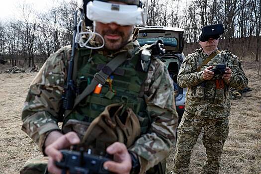 Беспилотник сбросил взрывное устройство на жилой дом в Белгородской области