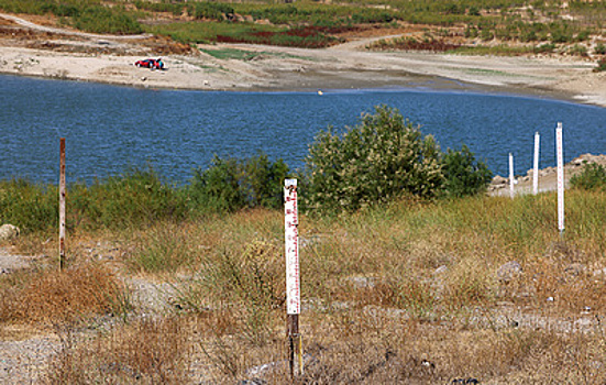Академик Медведев объяснил, почему Мраморное море отступило от берега