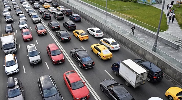 ФНС начнет автоматически списывать транспортный налог