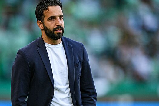 «Они были сильнее как в полном составе, так и вдесятером». Аморим — о поражении «МЮ»