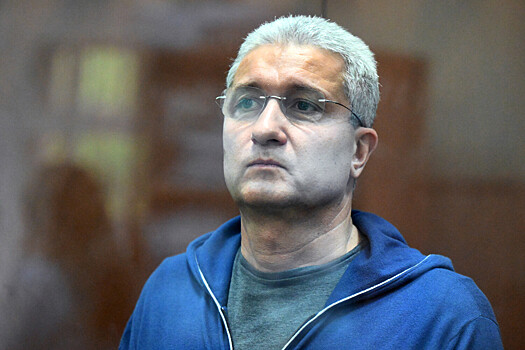 Суд продлил арест имущества экс-замглавы Минобороны Иванова