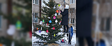 В больницах устанавливают елки и дарят подарки пациентам волонтеры акции «МедподдЕРжка»