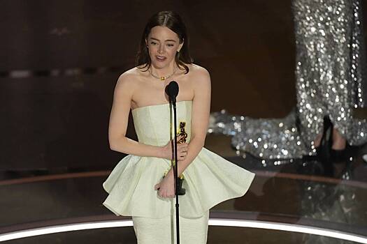 Эмма Стоун получила второй «Оскар» за карьеру в 35 лет
