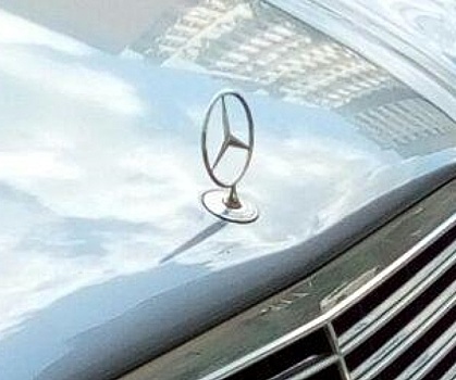 В Ростовской области выставлен на продажу Mercedes-Benz полковника Захарченко