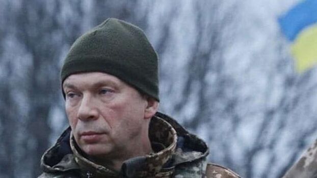 Эдуард Басурин заявил, что командующего Сухопутными войсками ВСУ Сырского убивать нельзя