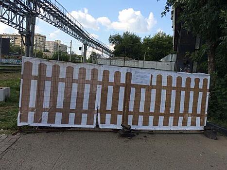 Информационный щит на месте строительных работ на Новодмитровской установили по просьбе местного жителя