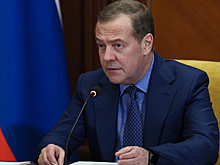 Медведев ответил на угрозы Зеленского российским чиновникам