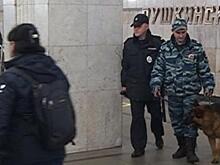 Глава МВД наградил полицейского-кинолога за спасение упавшего на пути в метро пассажира