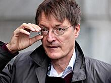 Министр здравоохранения Германии застрял в лифте в клинике Украины