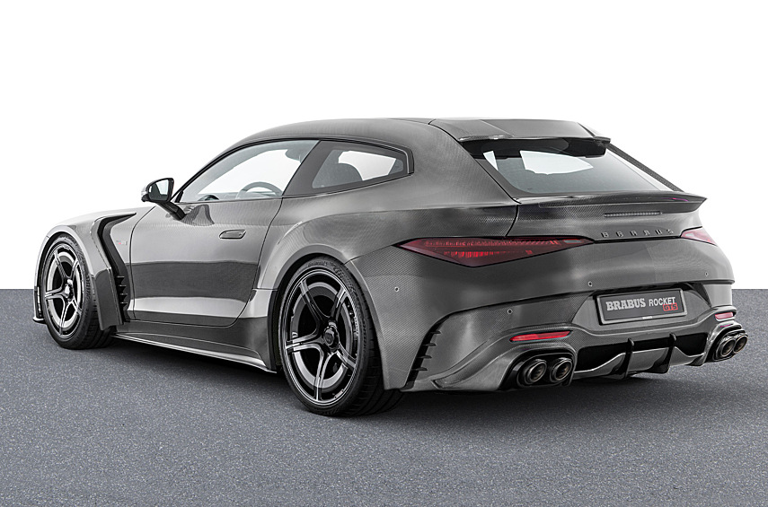 Максимальная отдача достигла тысячи лошадиных сил и 1820 Нм, но пиковую тягу ограничили на уровне 1620 Нм для сохранения ресурса коробки передач. Разгон до первой «сотни» занимает 2,7 секунды, до второй — 9,5. Автомобиль может набрать 317 километров в час. Модель выпустят лимитированным тиражом, минимальная стоимость — 946 тысяч евро.