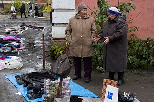 Россиянам предрекли возвращение к барахолкам