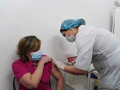 Сенаторы снова внесут законопроект о повышении выплат за осложнения от вакцины