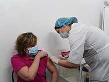 Сенаторы снова внесут законопроект о повышении выплат за осложнения от вакцины