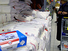 Названа причина резкого падения цен на сахар в России