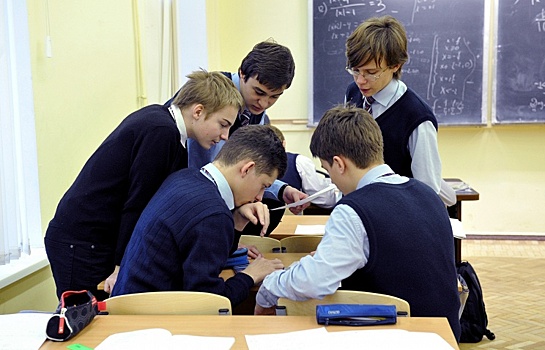 Путина обеспокоили иностранные гранты российским школьникам
