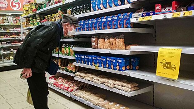 Собянин призвал пожилых москвичей учитывать риски при походах в магазины