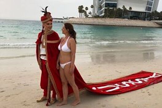Экс-мэр Архангельска Донской прогулялся по пляжу Дубая в костюме султана