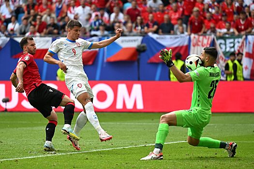 Мамардашвили вошёл в десятку лучших вратарей мира по версии FourFourTwo