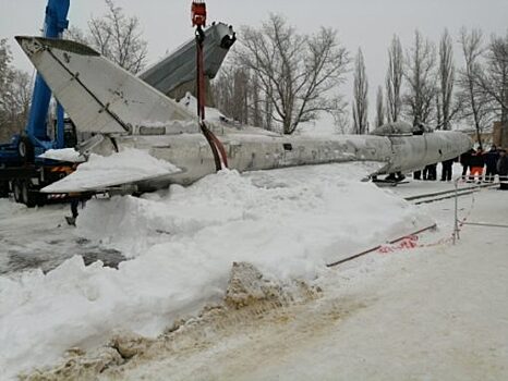 В Ливнах упавший самолет вернется на постамент в 2020 году