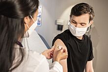Эпидемиолог рассказал, сколько действует вакцина от гриппа