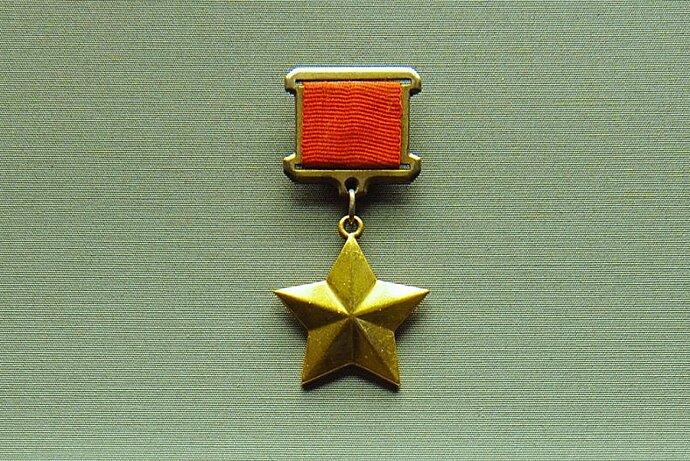 Грамота, орден Ленина, Золотая Звезда: 90 лет назад учредили звание Героя Советского Союза
