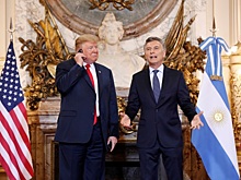 Трамп разочаровался в переводе и выкинул приемник