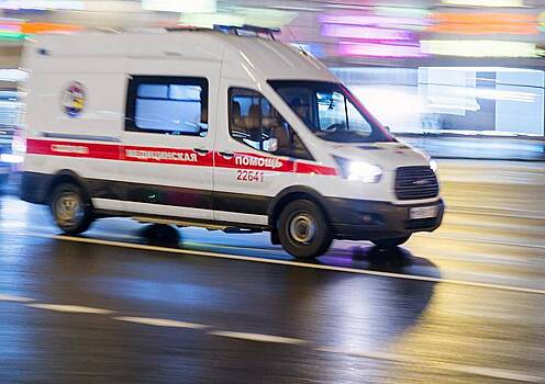 Россиянин напал на сидевшего в машине водителя скорой