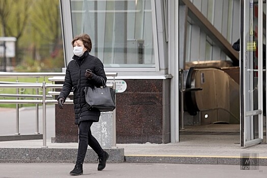 Петербуржец подал в суд на Смольный из-за «масочно-перчаточного режима»