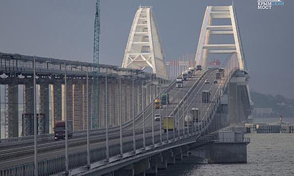 Рельсы Крымского моста соединили Крым и Кубань