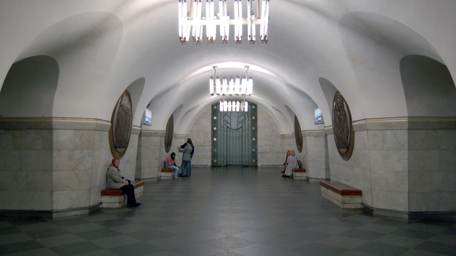 Киевское метро может временно приостановить работу