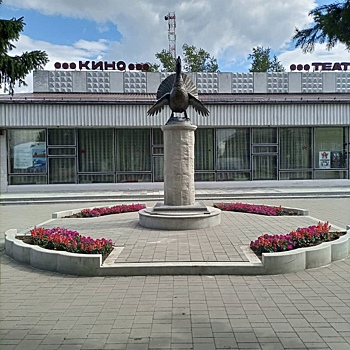 Охрану посёлка на севере Омской области доверили глухарю