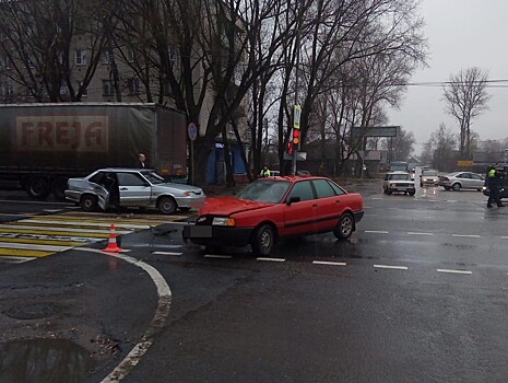 За выходные на дорога области пострадали 25 человек