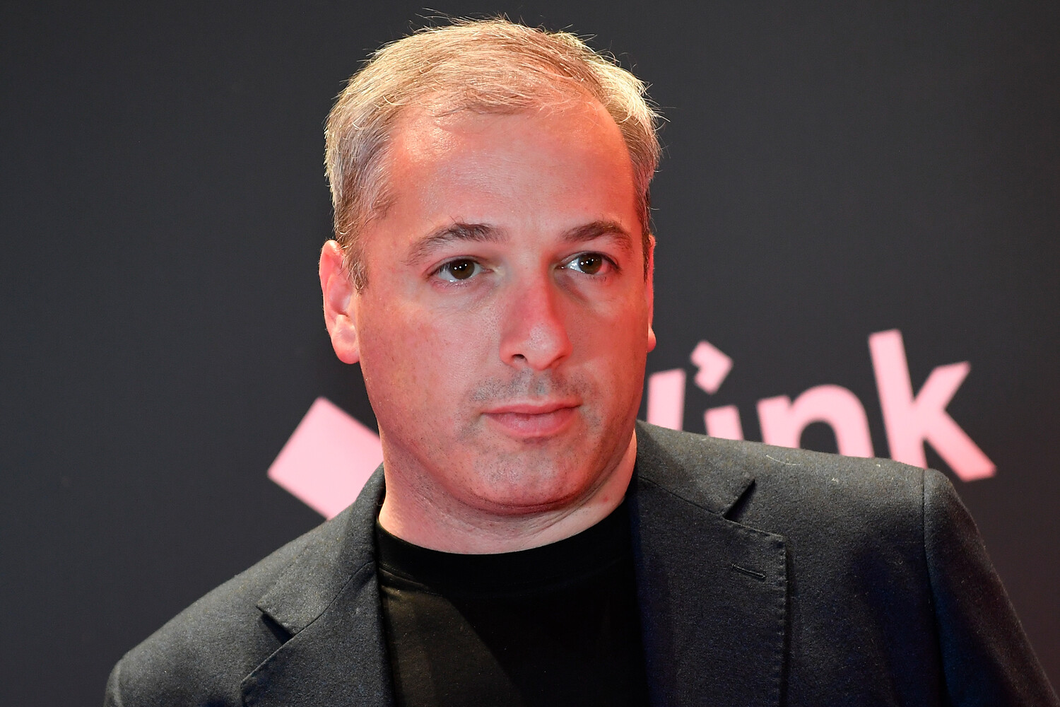 Стало известно, где скрылся объявленный в розыск экс-глава Ленфильма