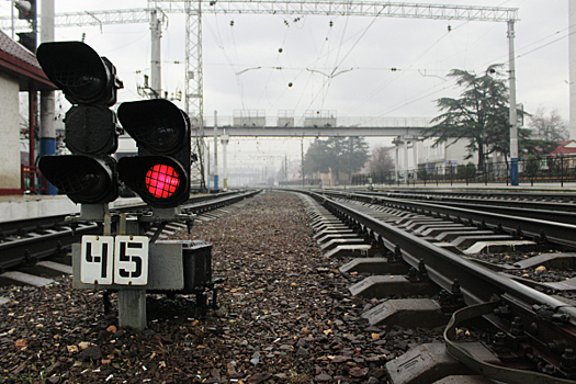 МЧС: в Бахчисарайском районе Крыма остановили поезда из-за повреждения железной дороги