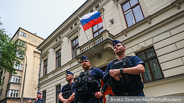 Власти Польши повысили градус русофобии ради успеха на выборах