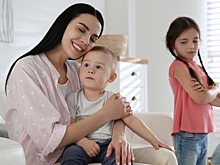 Способы избавиться от ревности между детьми